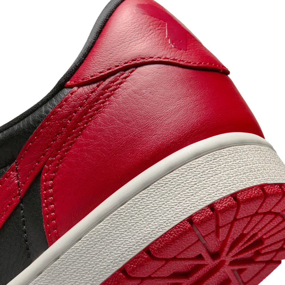 air_jordan_1_retro_low_og_banned_2026_8