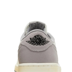 Air-Jordan-1-Retro-Low-OG-‘Atmosphere-Grey’-(2023)-back-close-up