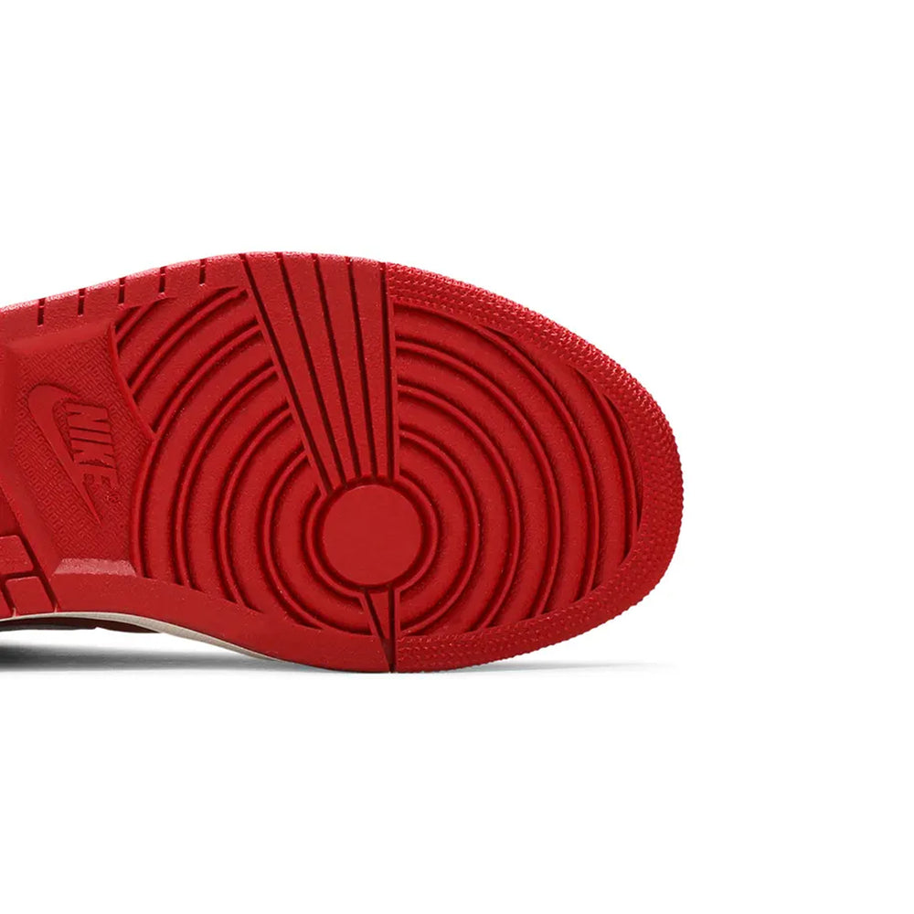 Air-Jordan-1-Retro-‘Gym-Red’-(2014)-6