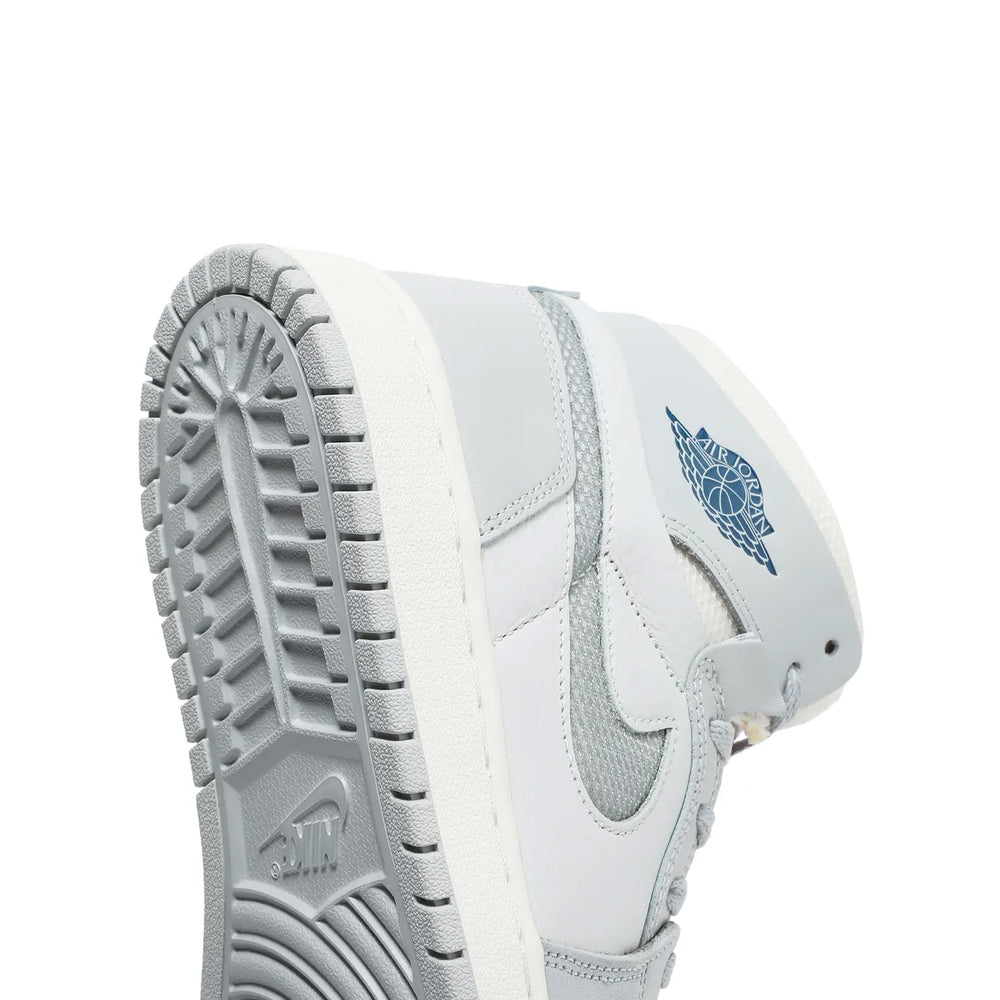 Air-Jordan-1-Zoom-CMFT-‘Photon-Dust’-heel-close-up