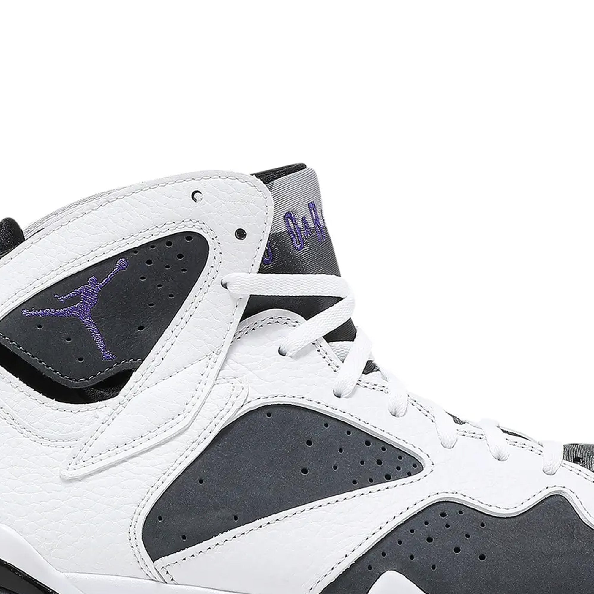 Air-Jordan-7-Retro-‘Flint’-(2021)-side-close-up