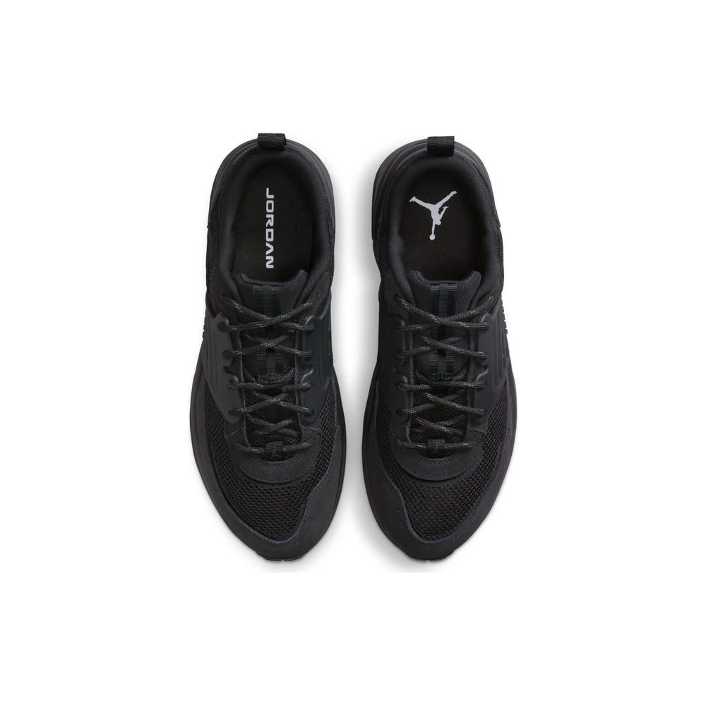 air_jordan_trunner_os_triple_black_2025_5