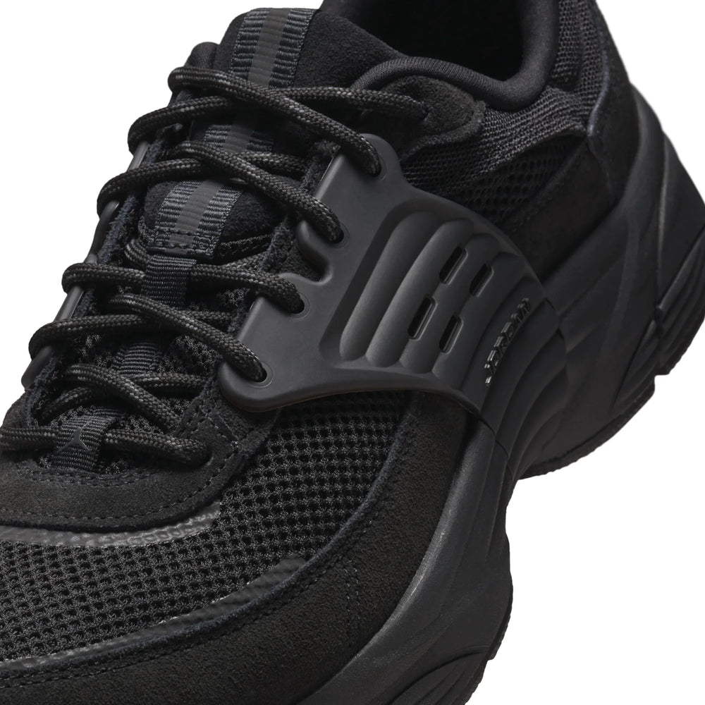 air_jordan_trunner_os_triple_black_2025_6