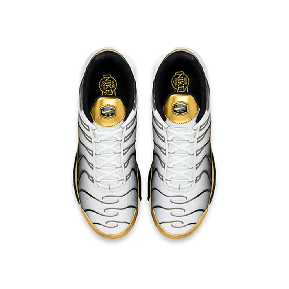 air_max_tn_plus_white_black_metallic_gold_2020_5