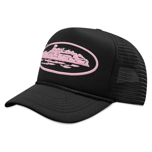 Corteiz-Alcatraz-Premium-Trucker-Hat-‘Black/Pink’-front-side