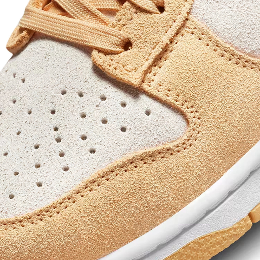 dunk_low_celestial_gold_suede_w_2023_5