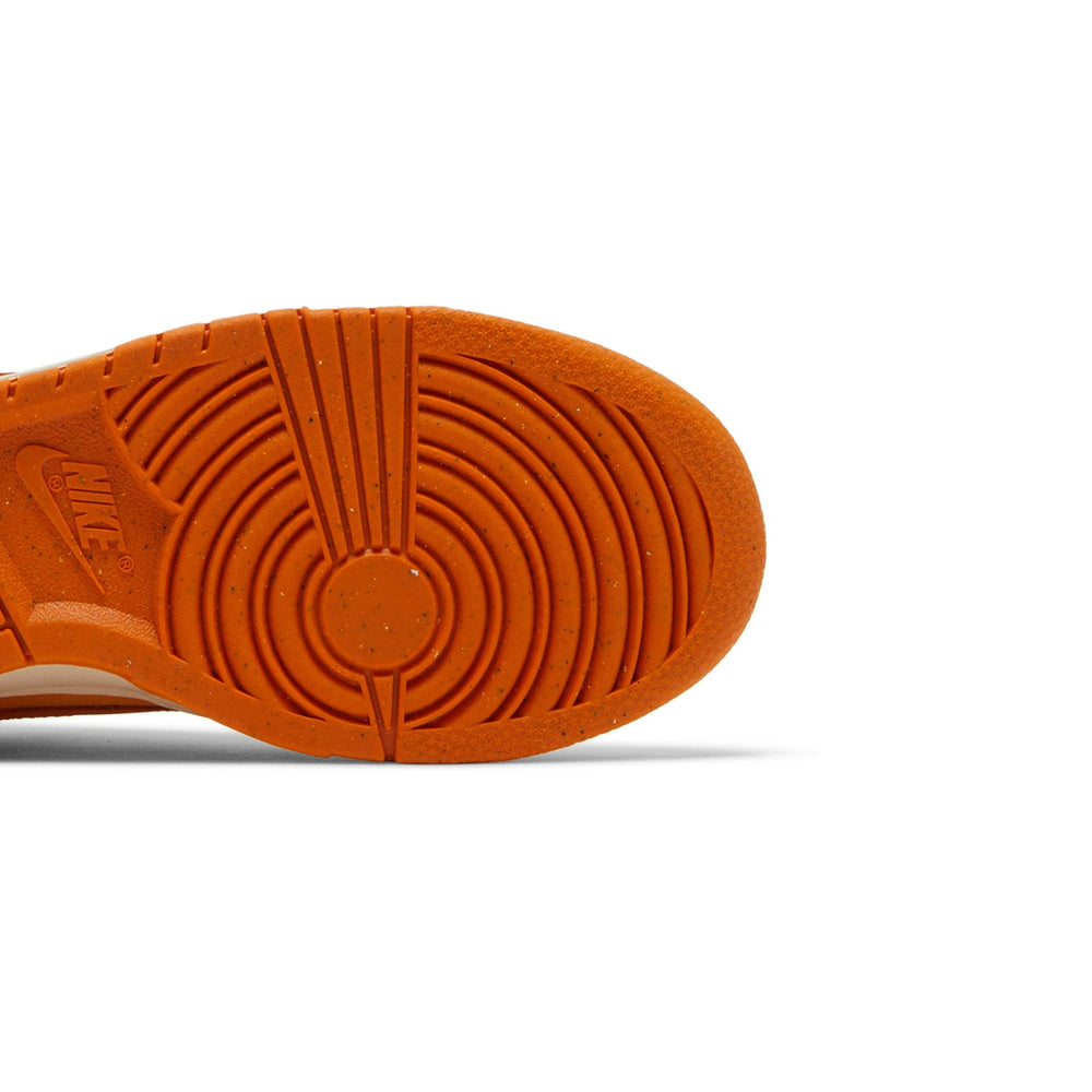 dunk_low_magma_orange_w_2022_8