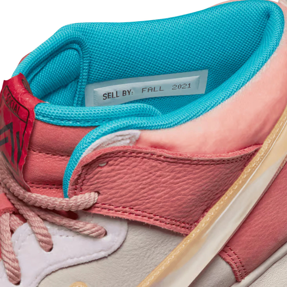 dunk_mid_social_status_free_lunch_strawberry_milk_2021_6