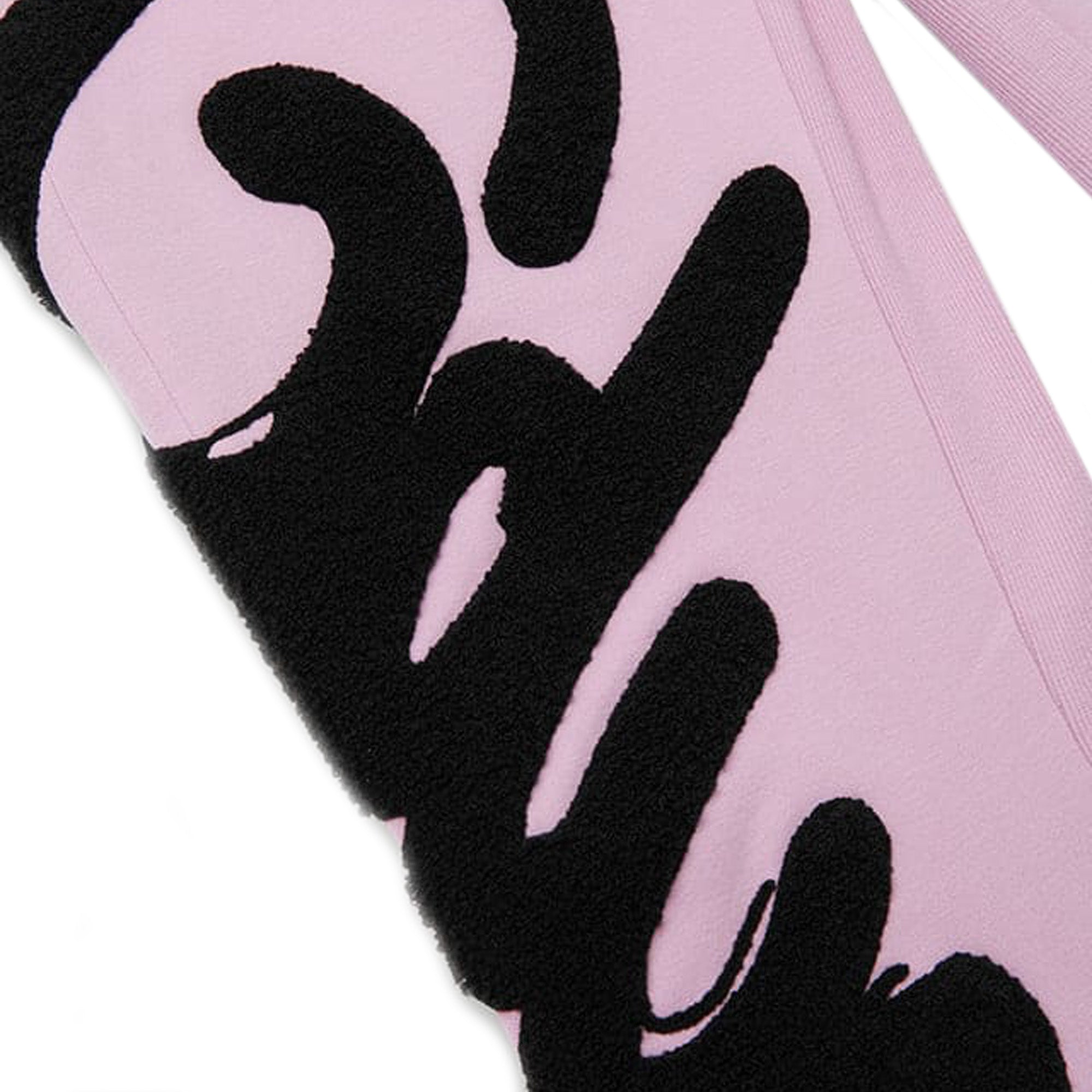 Geedup-Handstyle-Logo-Trackpants-Lavender/Black-front-close-up-text