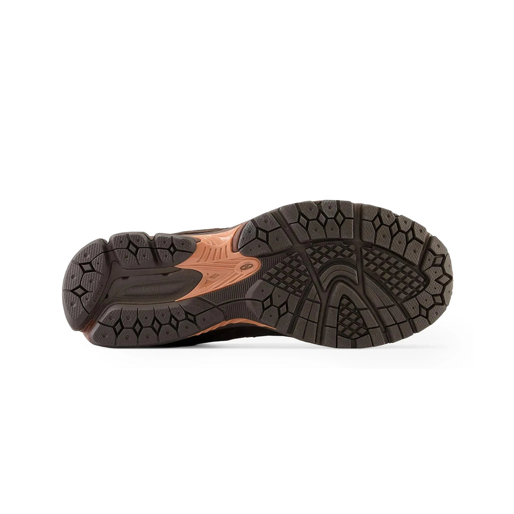 new_balance_2002r_chocolate_2024_6