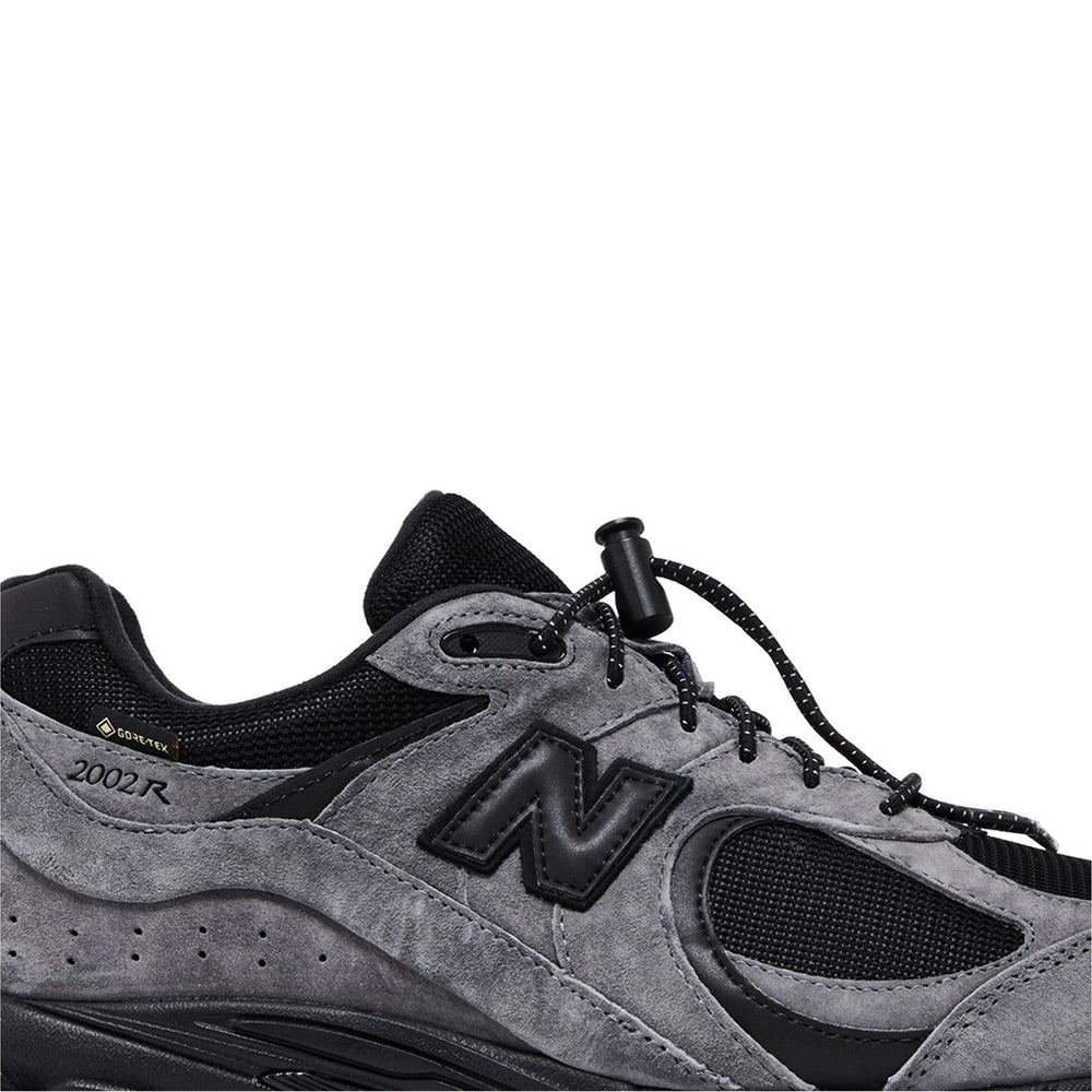 new_balance_2002r_gore_tex_jjjjound_charcoal_2024_5