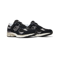 new_balance_2002r_protection_pack_black_grey_2