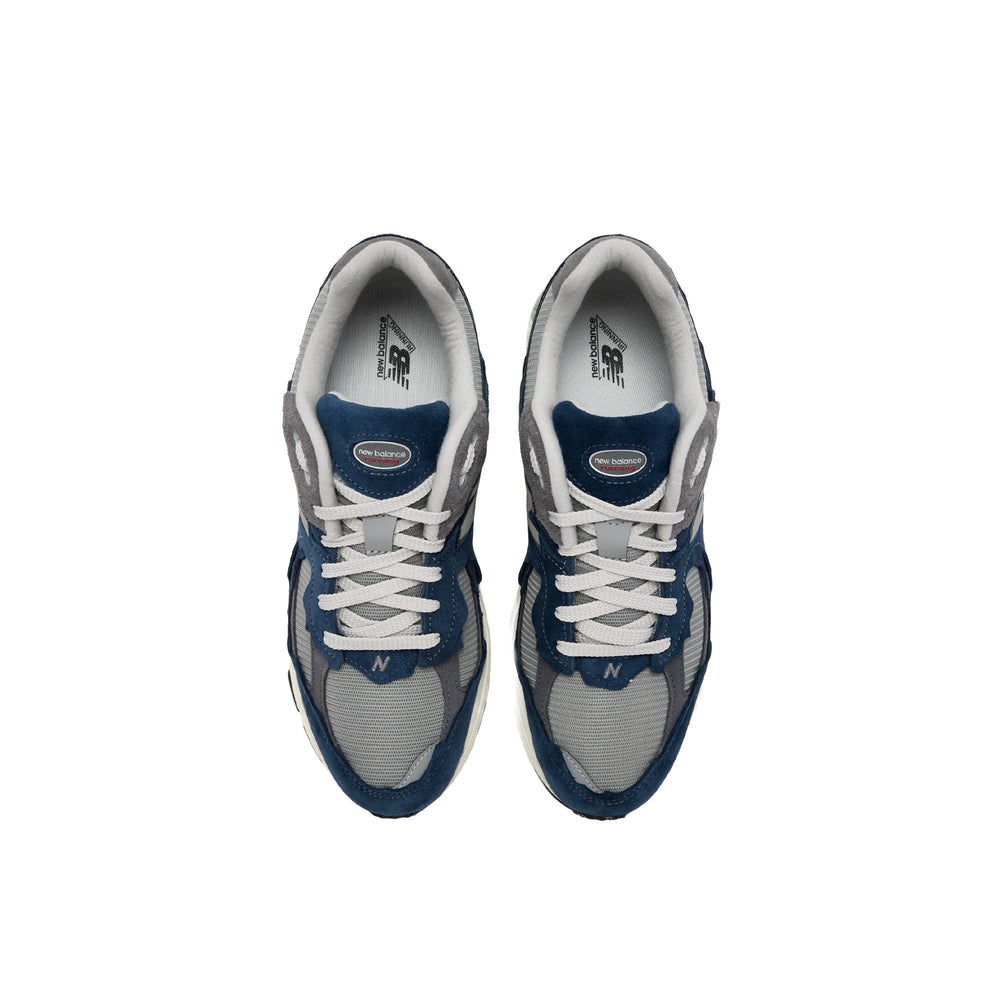 new_balance_2002r_protection_pack_navy_raincloud_2026_5