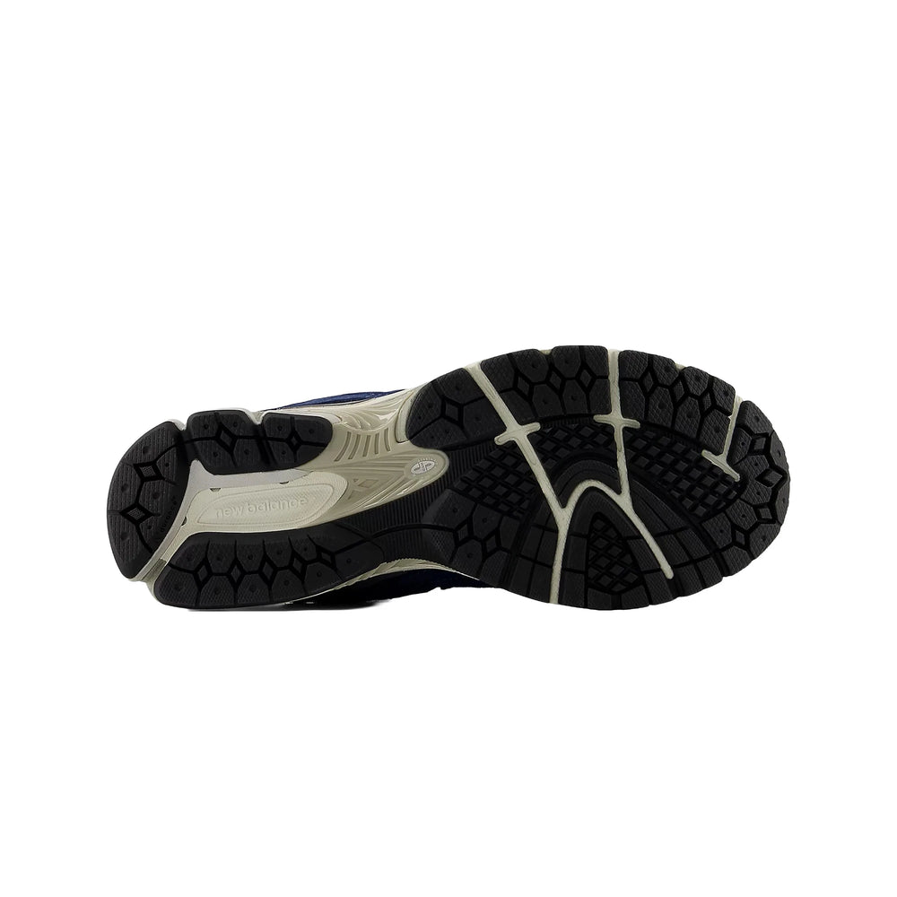 new_balance_2002r_protection_pack_navy_raincloud_2026_8