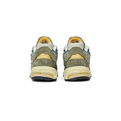 New-Balance-2002R-Protection-Pack-‘Mirage-Grey’-(2022)-back