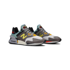 New-Balance-997S-‘Bodega-No-Bad-Days’-(2019)-front-side