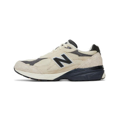 New-Balance-Teddy-Santis-x-990v3-Made-in-USA-Moonbeam-3