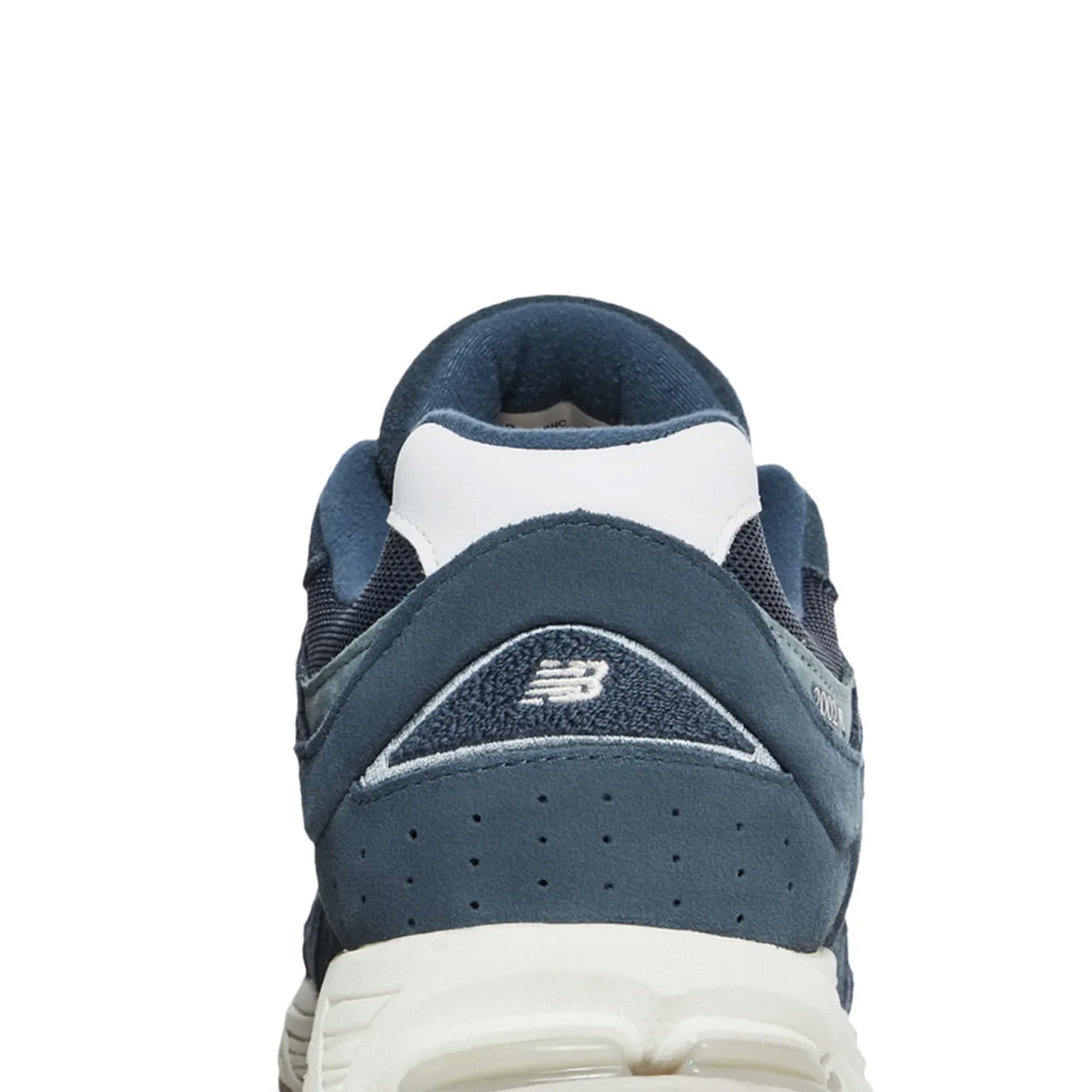 New-balance-2002R-‘Deep-Ocean-Grey-Slate’(2021)-back-close-up