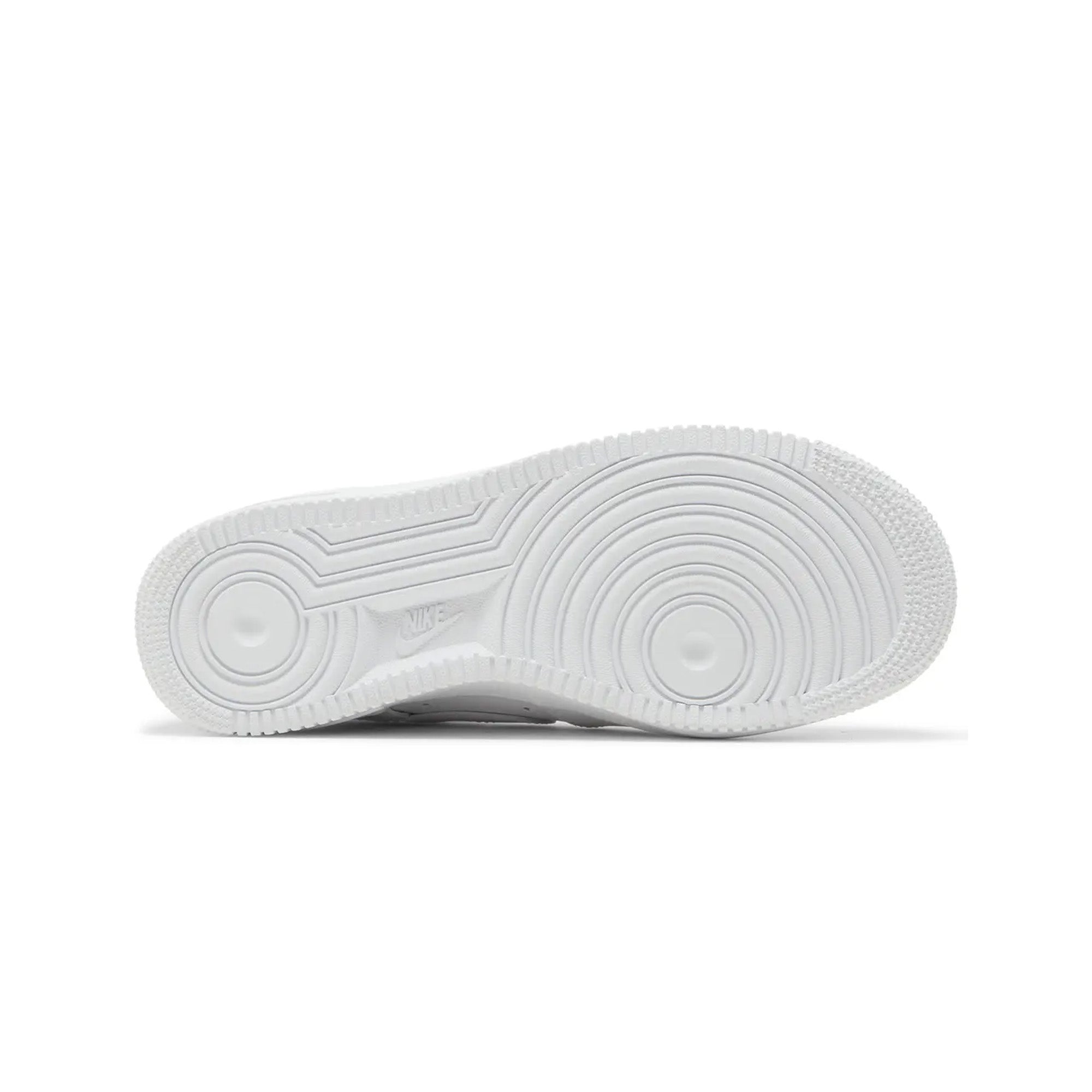Nike-Air-Force-1-High-’07-‘Triple-White’-(2014)-5