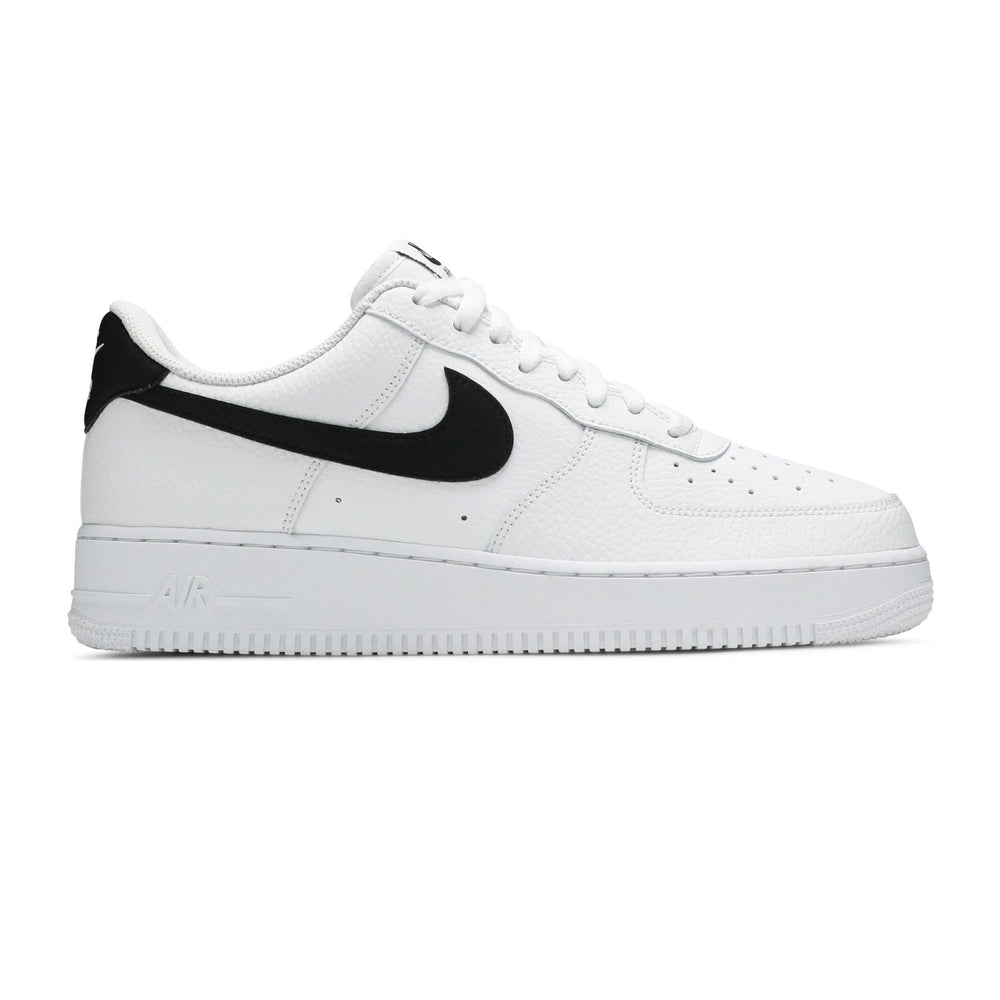 nike_air_force_1_low_07_white_black_pebbled_leather_2021_1