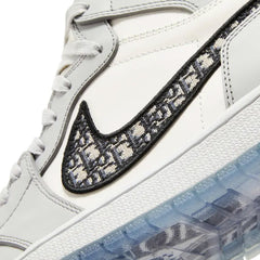 Nike-Air-Jordan-1-Retro-High-x-DIOR-‘Wolf-Grey’-(2020)-side-close-up-2