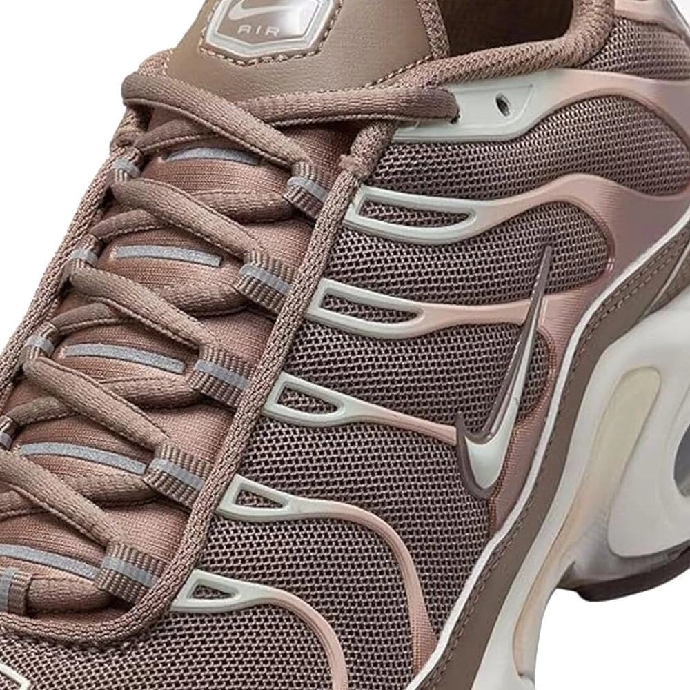 nike_air_max_plus_mink_brown_baroque_brown_sail_metallic_silver_womens_2025_6