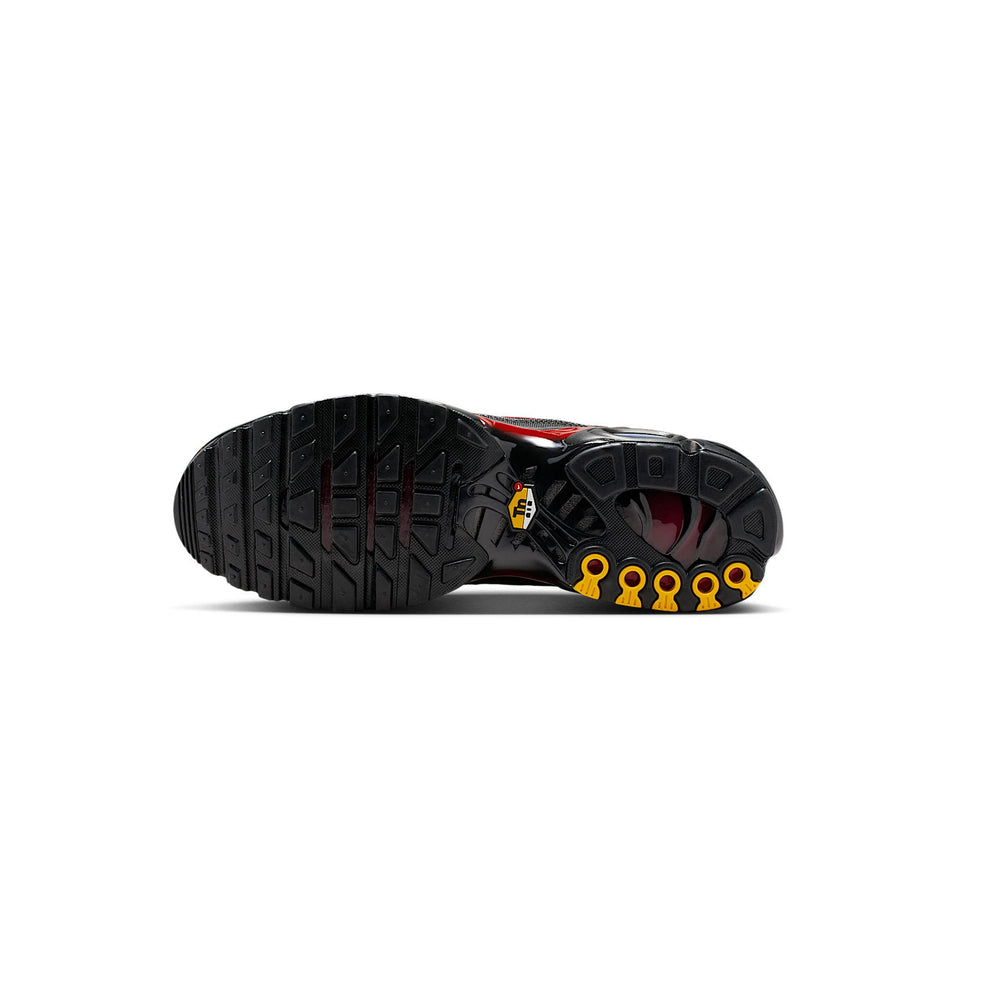 nike_air_max_plus_tn_black_pencil_point_team_crimson_2021_5