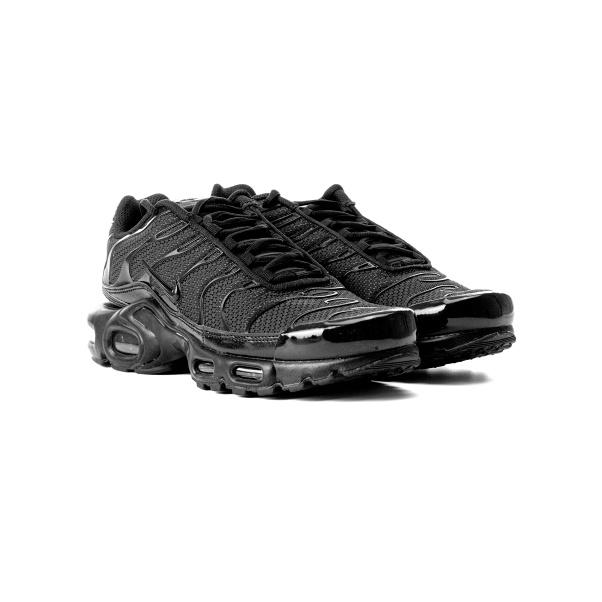 Nike-Air-Max-TN-Plus-Triple-Black-2017-side-front