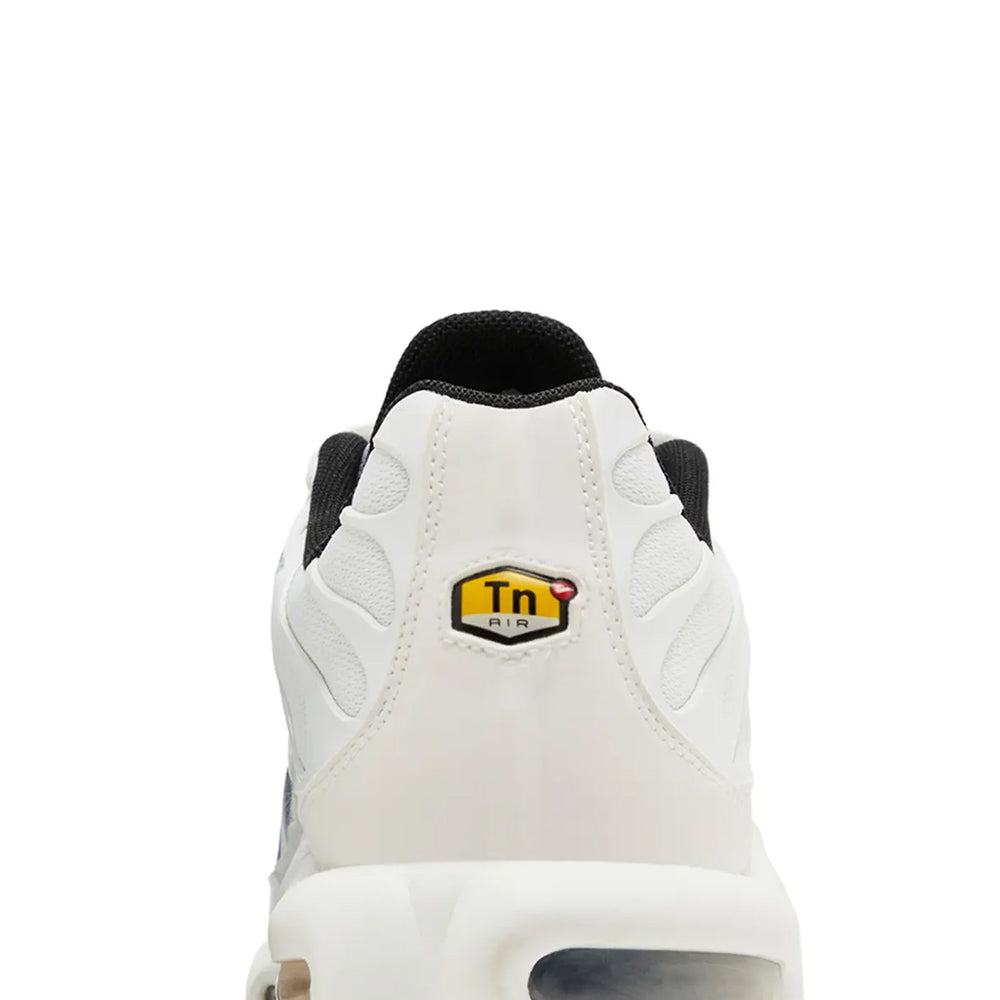 Nike-Air-Max-Terrascape-Plus-Spray-Paint-Swoosh-7