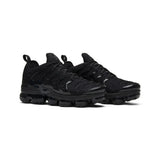nike_air_vapormax_plus_triple_black_2018_2