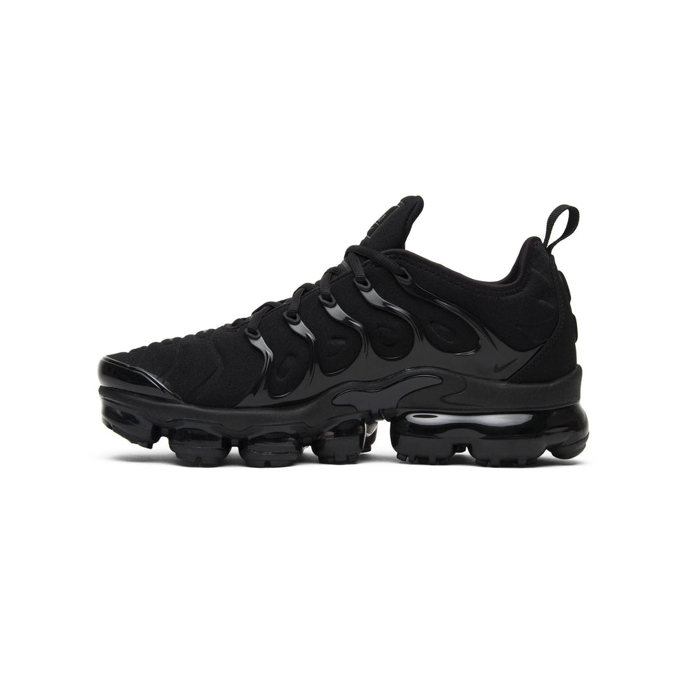 nike_air_vapormax_plus_triple_black_2018_3