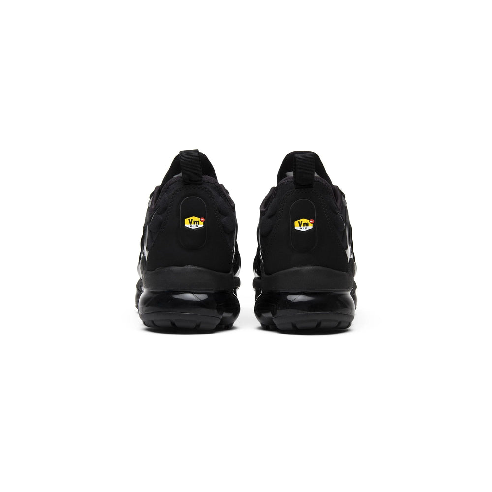 nike_air_vapormax_plus_triple_black_2018_4