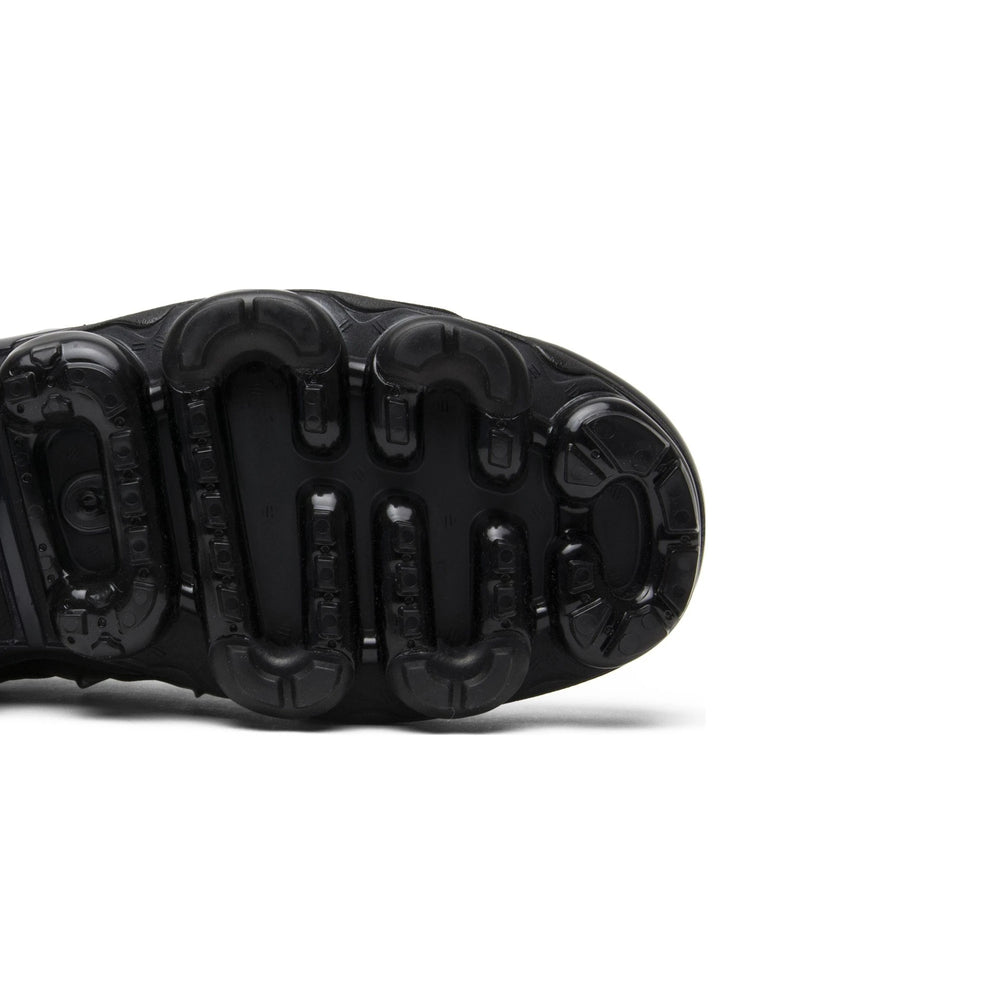 nike_air_vapormax_plus_triple_black_2018_8