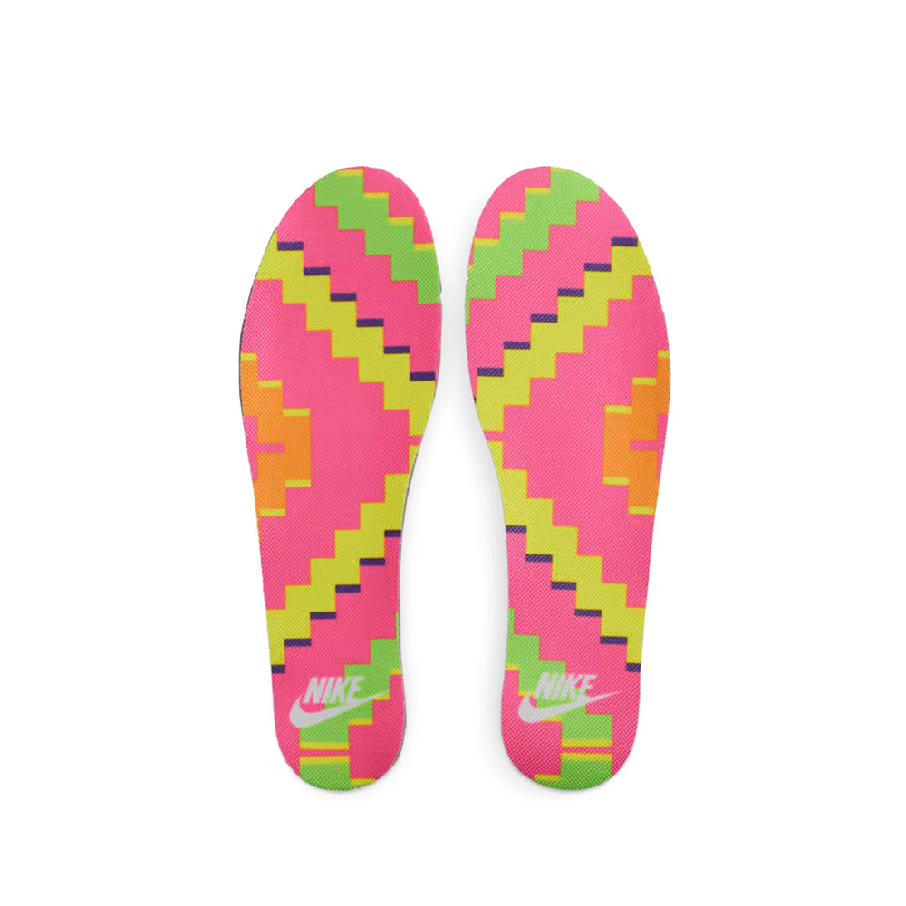 nike_dunk_low_neon_lights_8