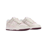 nike_dunk_low_valentines_day_womens_2026_2
