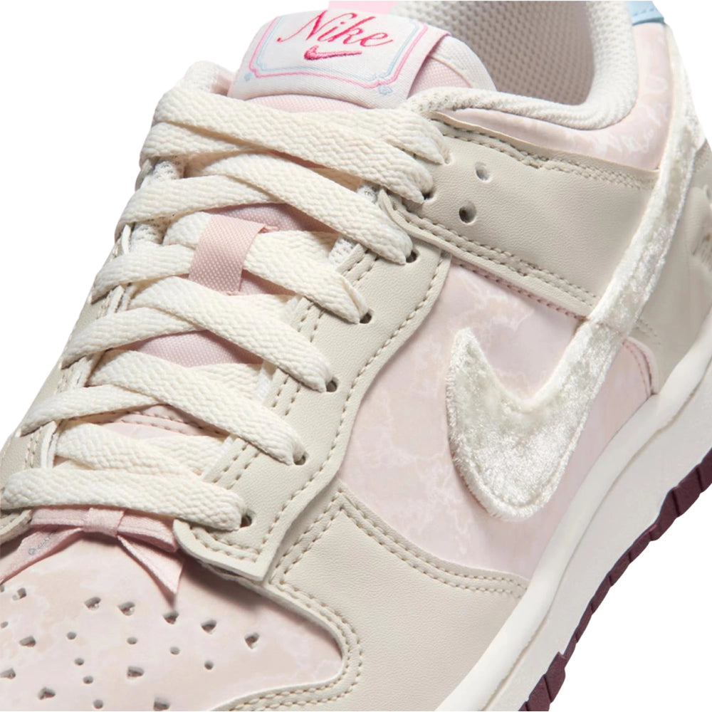 nike_dunk_low_valentines_day_womens_2026_7