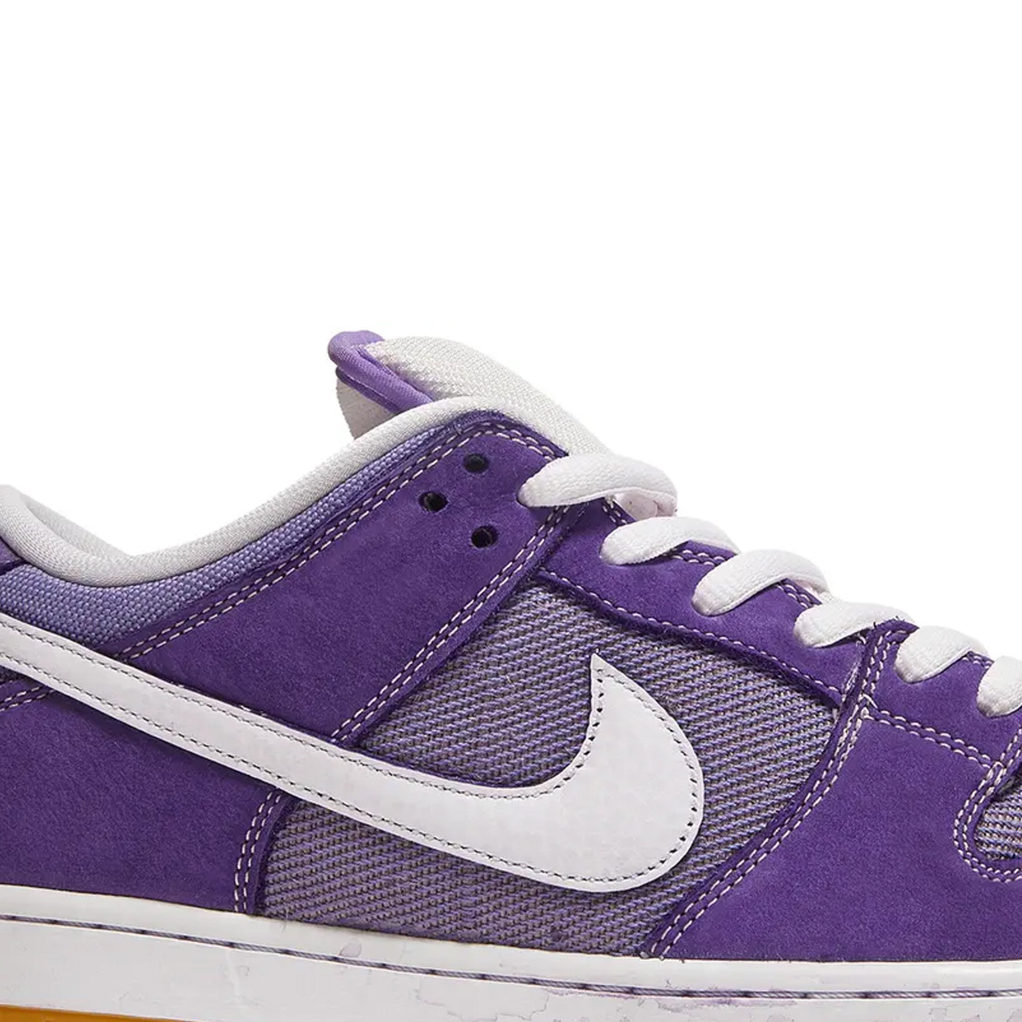 Nike-Dunk-Low-‘Unbleached-Pack-Lilac’-side-close-up