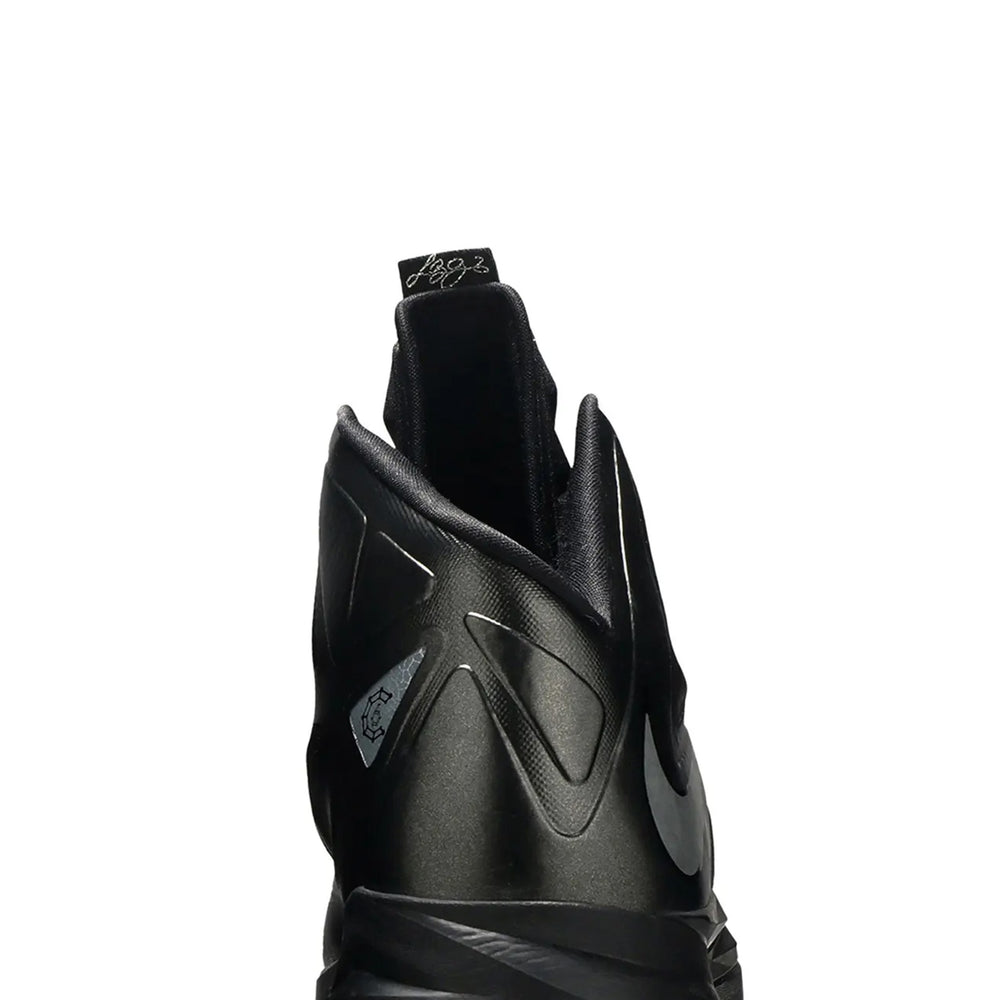 Nike-LeBron-X-Carbon-2012-7