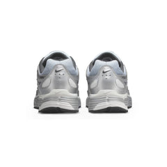 nike_p_6000_metallic_silver_summit_white_wolf_grey_2025_5