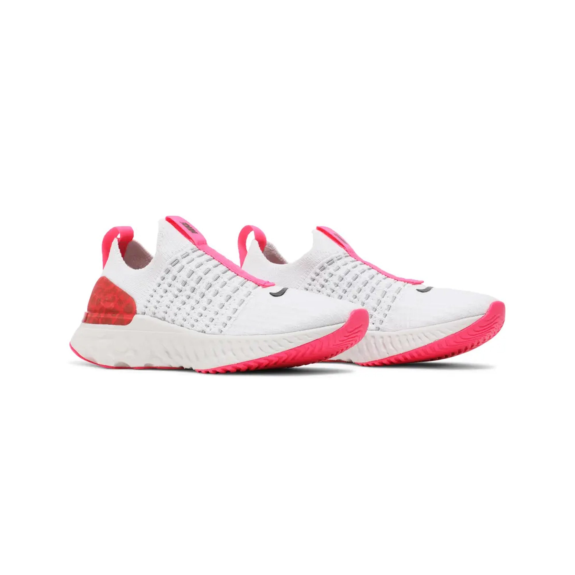 Nike-React-Phantom-Run-Flyknit-2-‘Platinum-Tint-Hyper-Pink’-W-(2021)-front-side