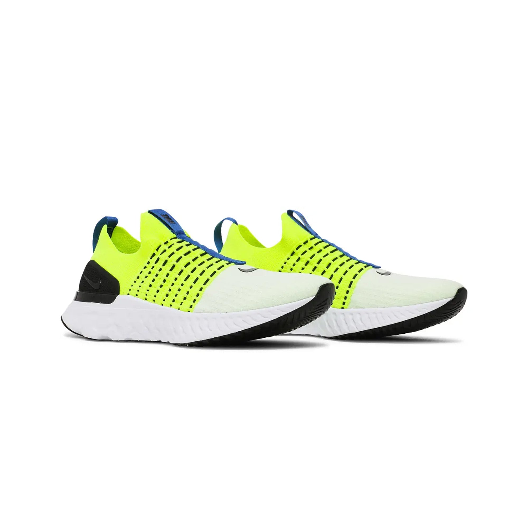 Nike-React-Phantom-Run-Flyknit-2-‘Volt’-(2021)-front-side