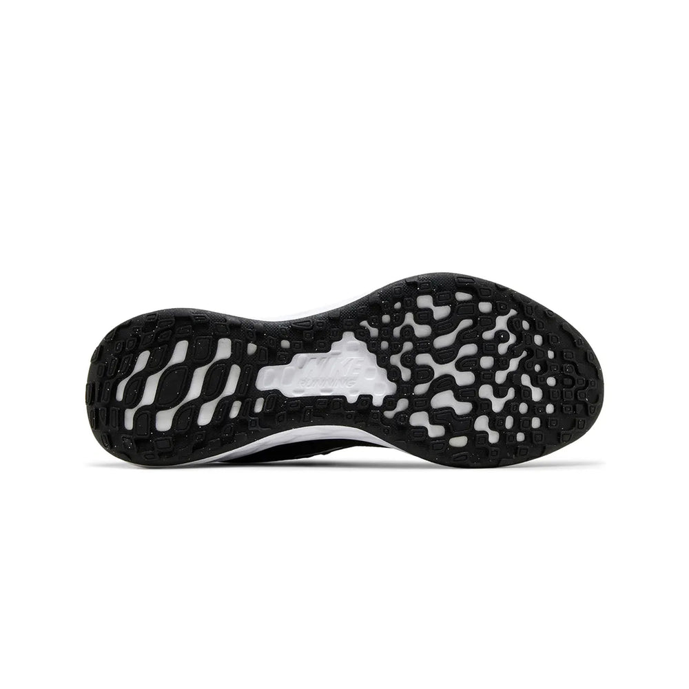 Nike-Revolution-6-Next-Nature-‘Black-White’-(2021)-5