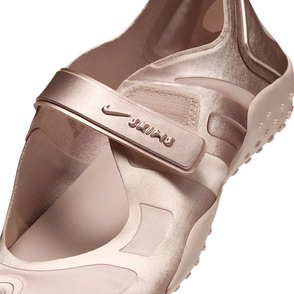 nike_rift_satin_skims_silt_red_womens_2026_7