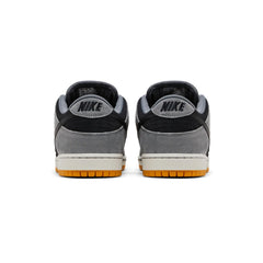 Nike-SB-Dunk-Low-‘Dark-Smoke-Grey’-(2024)-back