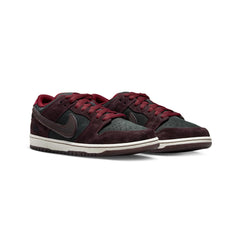 Nike-SB-Dunk-Low-'Riot-Skateshop'-(2025)-front-side