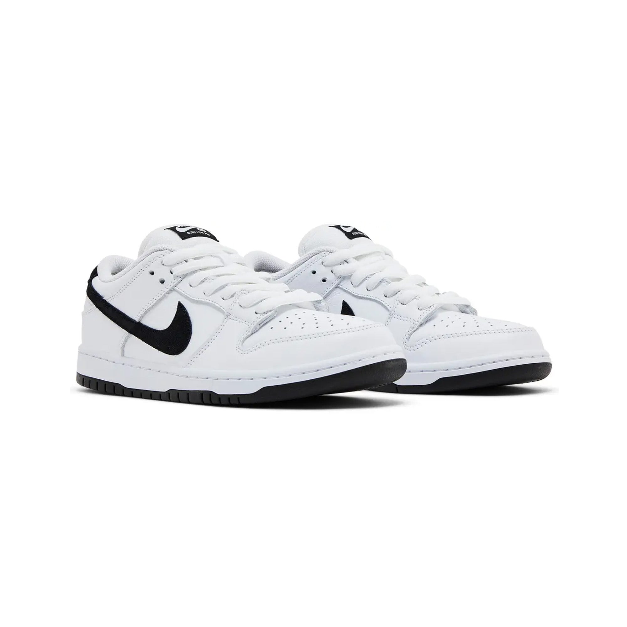 Nike-SB-Dunk-Low-‘White-Black’-(2025)-front-side