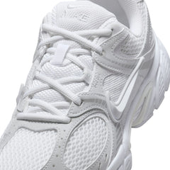 nike_v5_rnr_white_metallic_silver_2025_7