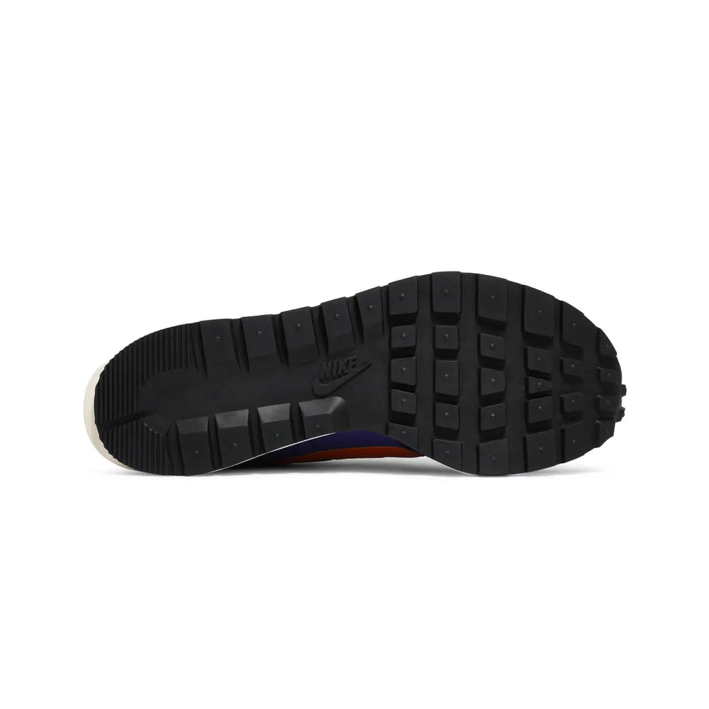 Nike-Vaporwaffle-x-Sacai-‘Dark-Iris’-sole