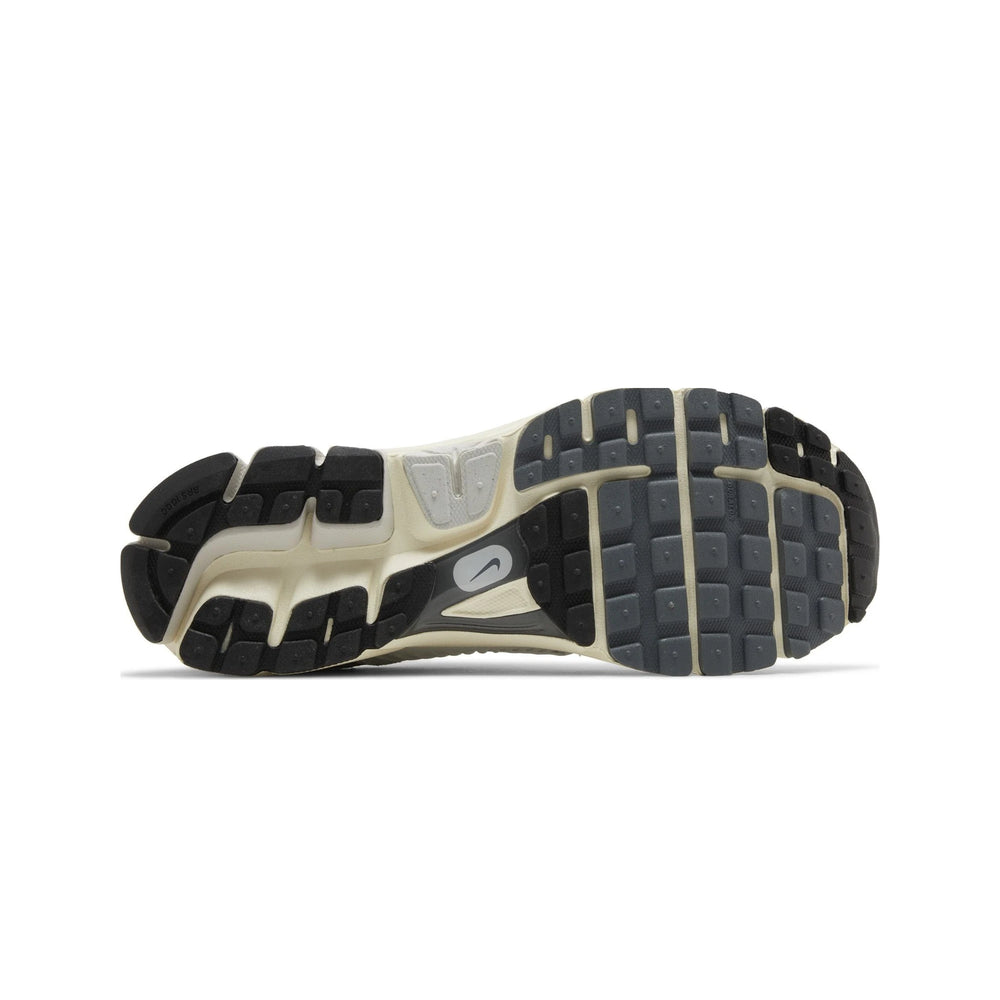 nike_zoom_vomero_5_platinum_tint_2024_5