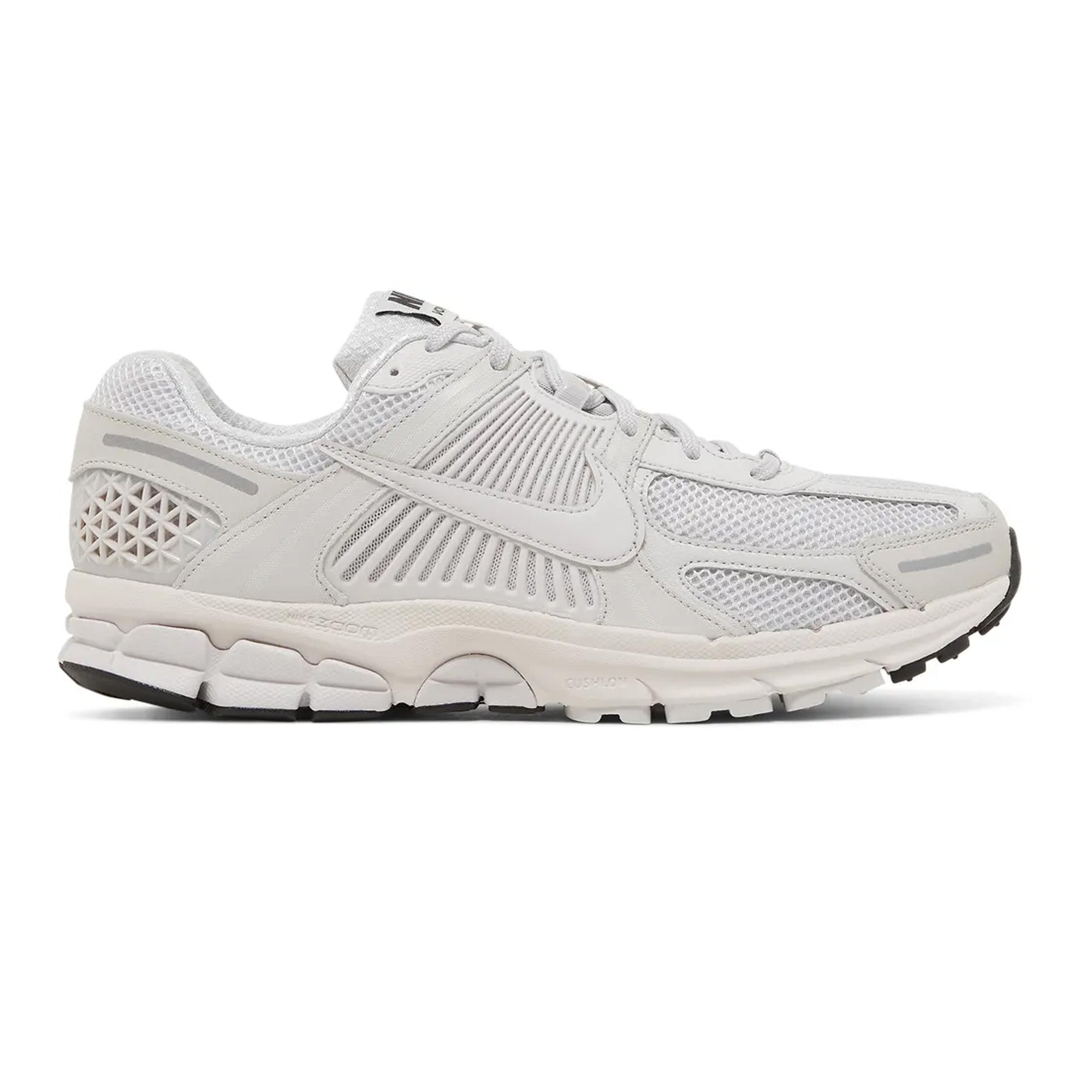 Nike-Zoom-Vomero-5-SP-‘Vast-Grey’-(2022)-1